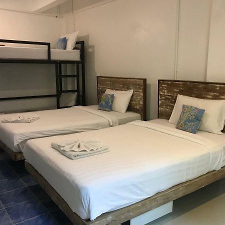 Frog House Bed & Breakfast (Adults Only) Patong Екстериор снимка