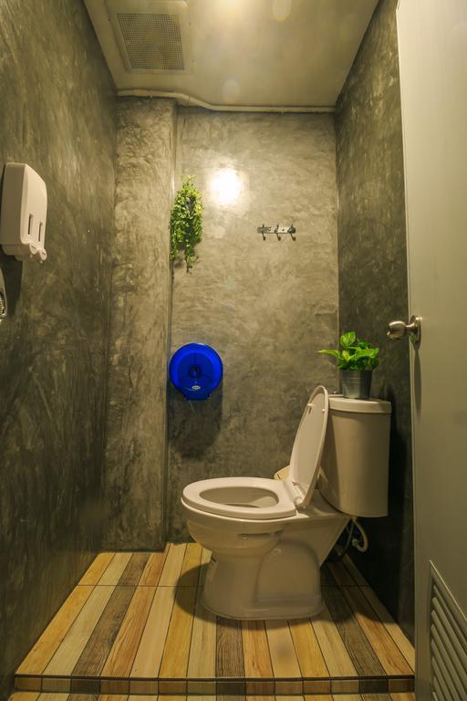 Frog House Bed & Breakfast (Adults Only) Patong Екстериор снимка