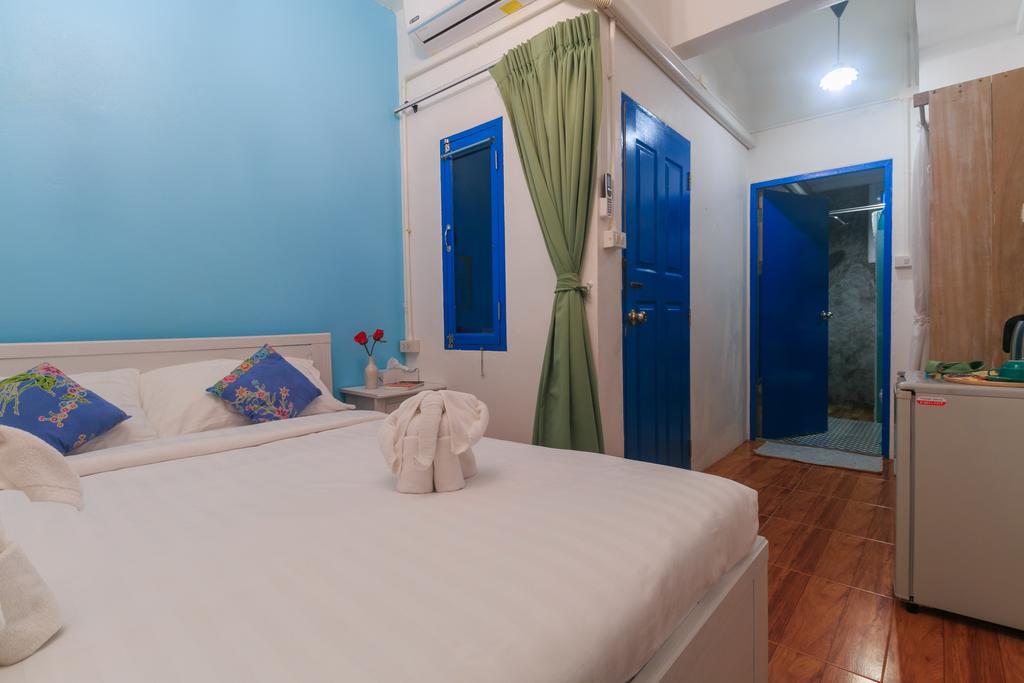 Frog House Bed & Breakfast (Adults Only) Patong Екстериор снимка