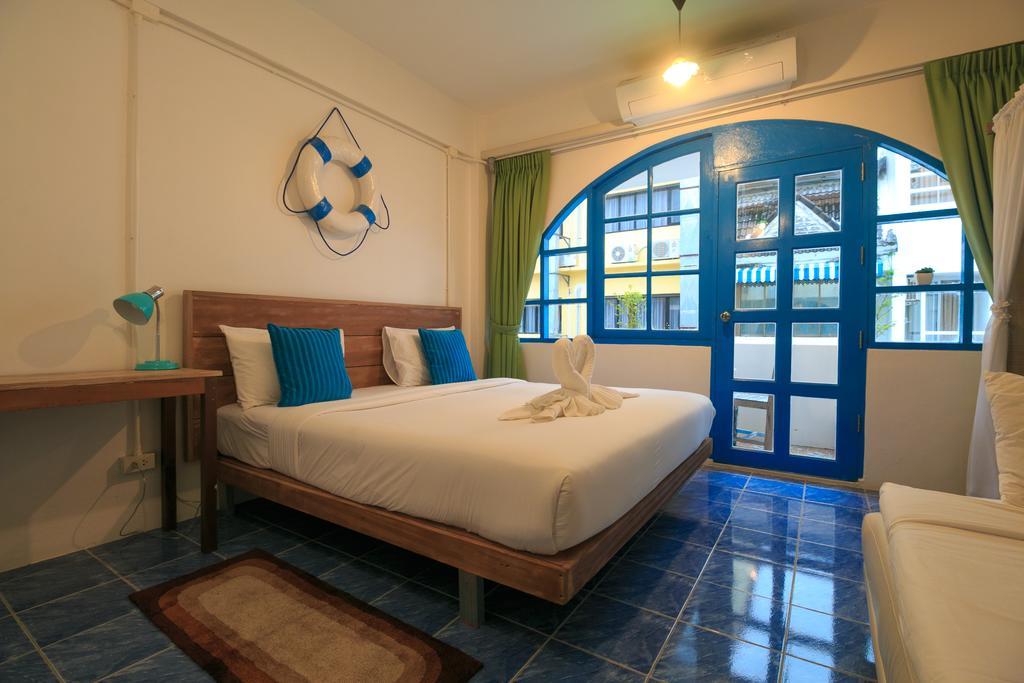 Frog House Bed & Breakfast (Adults Only) Patong Екстериор снимка