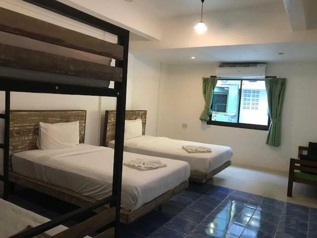 Frog House Bed & Breakfast (Adults Only) Patong Екстериор снимка