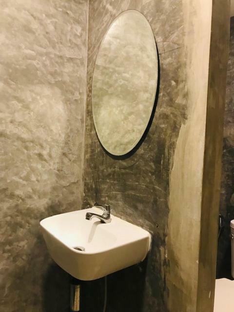 Frog House Bed & Breakfast (Adults Only) Patong Екстериор снимка